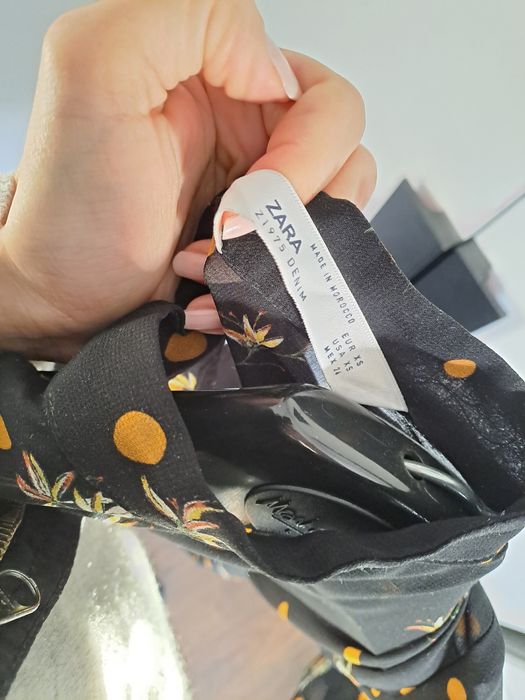 Sukienka mgielka zara