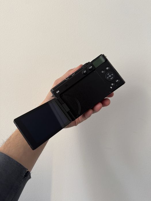 Нова Panasonic Lumix DC-S9E, S9, Body, Dark Olive