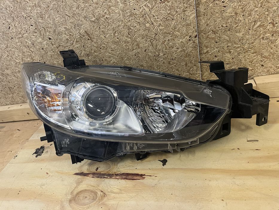 Mazda 6 gj lampa przod uk