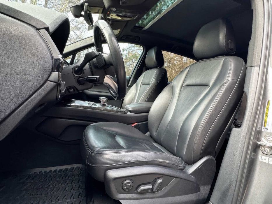 Audi Q7      2018