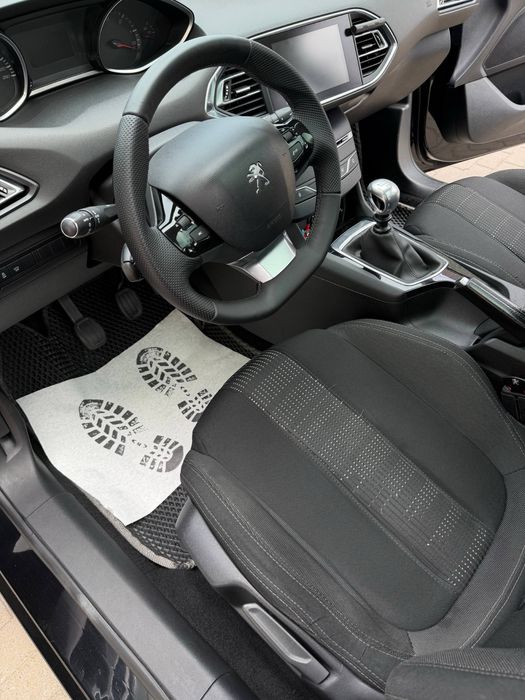 Peugeot 308 T9 2015