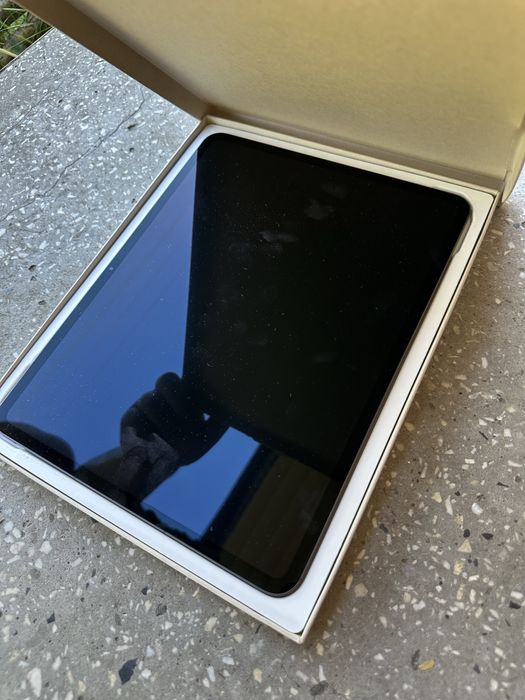 iPad Pro 13  256GB M4 Wi-Fi + LTE