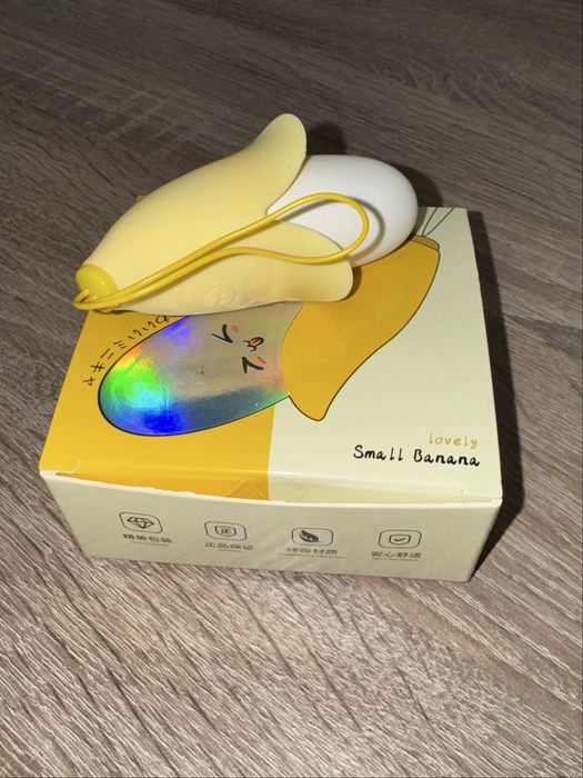 Игрушка банан для девушек