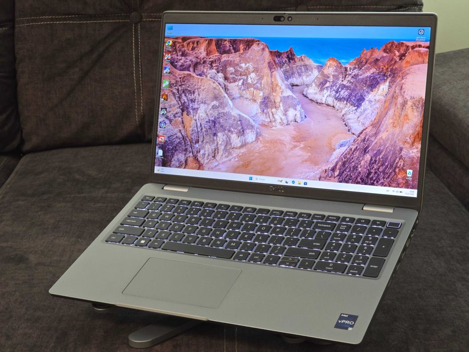 Dell Precision 3580 (15,6" FHD IPS/ 1370P/ 16GB DDR5/ 512 SSD/Wi-Fi 6)