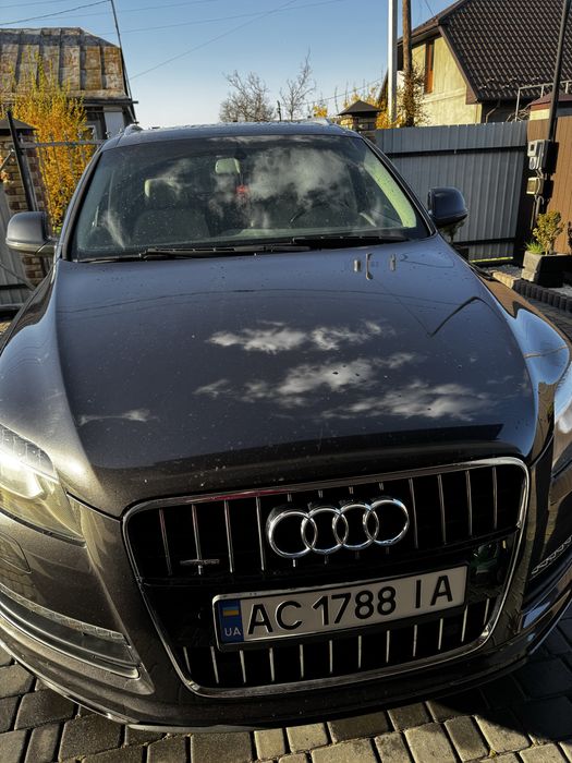 Продам Audi q7 3.0 tfsi