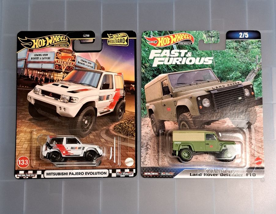 Hot Wheels Premium - Mitsubishi Pajero + Land Rover Defender