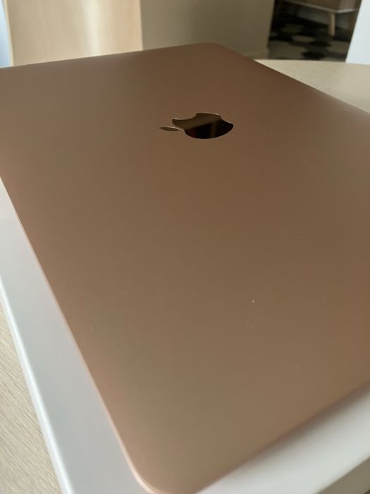 MacBook Air M 16GB/256 bateria 97% Gold 2022