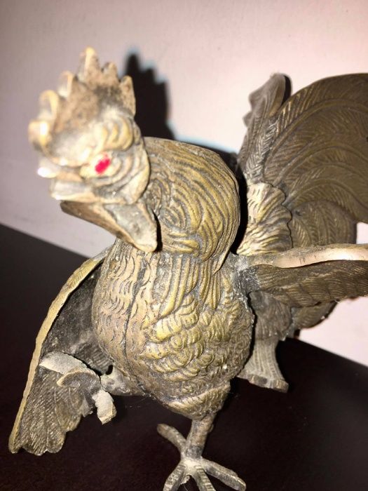 Galos de decoração em bronze