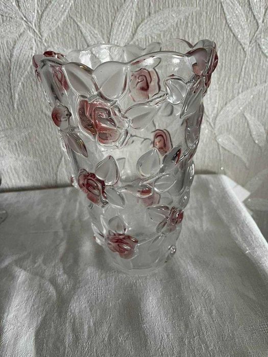 Ваза для квітів в ідеальному стані .