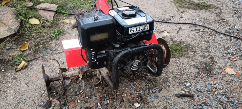 Moto enxada semi nova