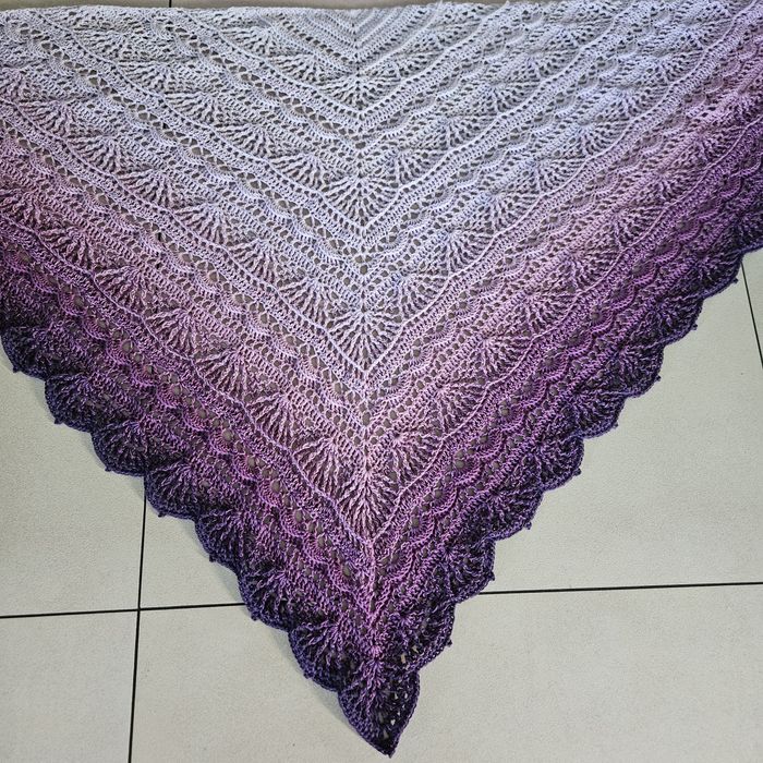 Chusta robiona na szydełku rękodzieło Handmade