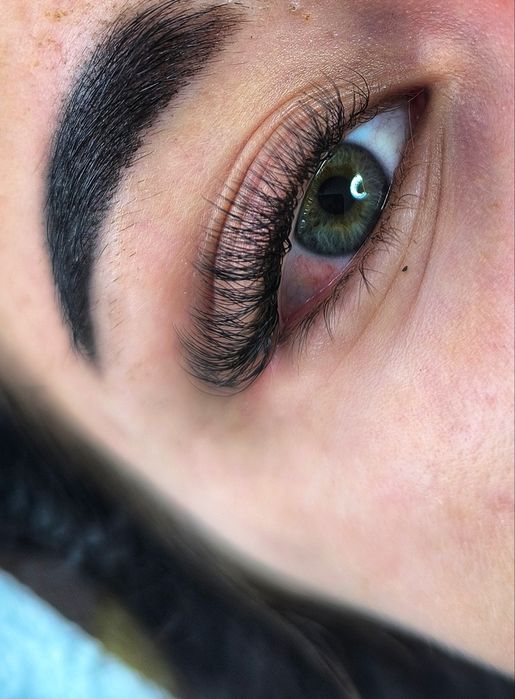 Наращивания ресниц. .