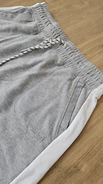 Calvin Klein r.M dresowa spódnica damska szara