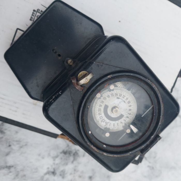 Stary Zegar sterujący prądu DDR Niemiecki  Berlin