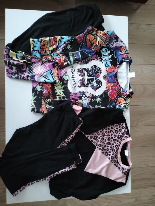 komplety dziewczece r. 128/134