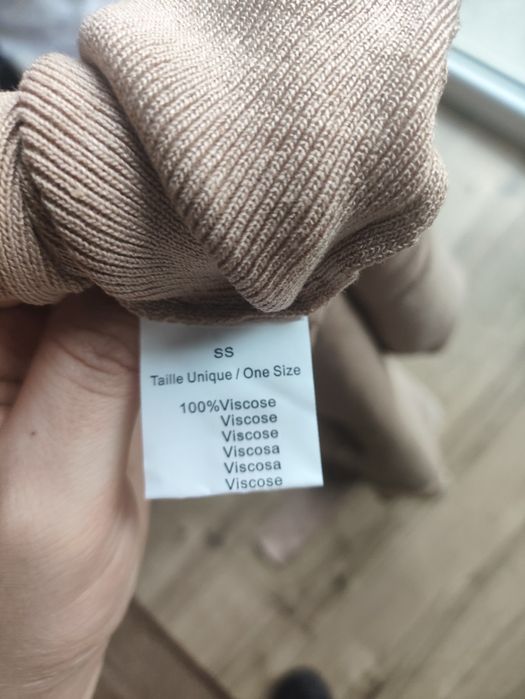 Sukienka obcisła beżowa sylvesterowa