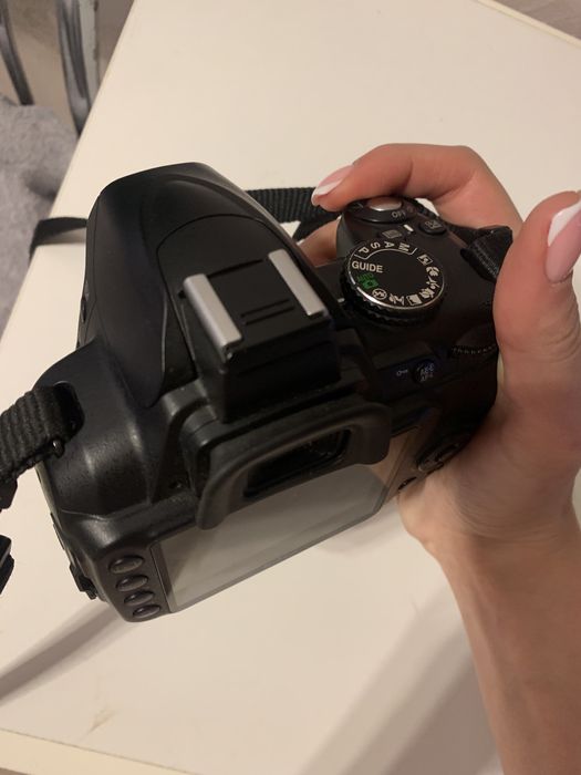 Зеркалка Nikon D3000 + обьектив 18-55 kit + сумка с флешкой