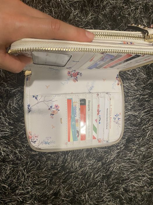 Porta agenda e cartoes Parfois