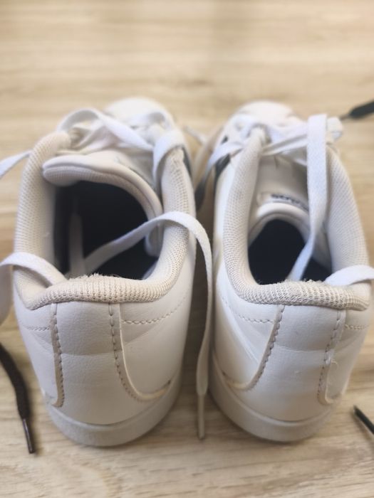 Ténis Adidas Clássicos