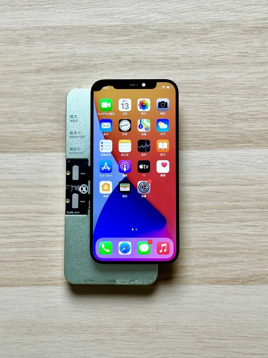 Wyświetlacz do iPhone 12 / 12 Pro – Oryginalny, Cały