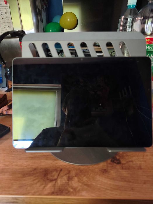 Sprzedam tablet prawie nowy