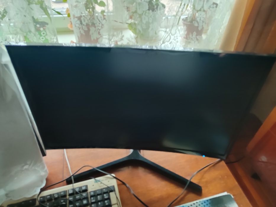 Монітор 23.6" Samsung Curved LS24C366 (LS24C366EAIXCI)