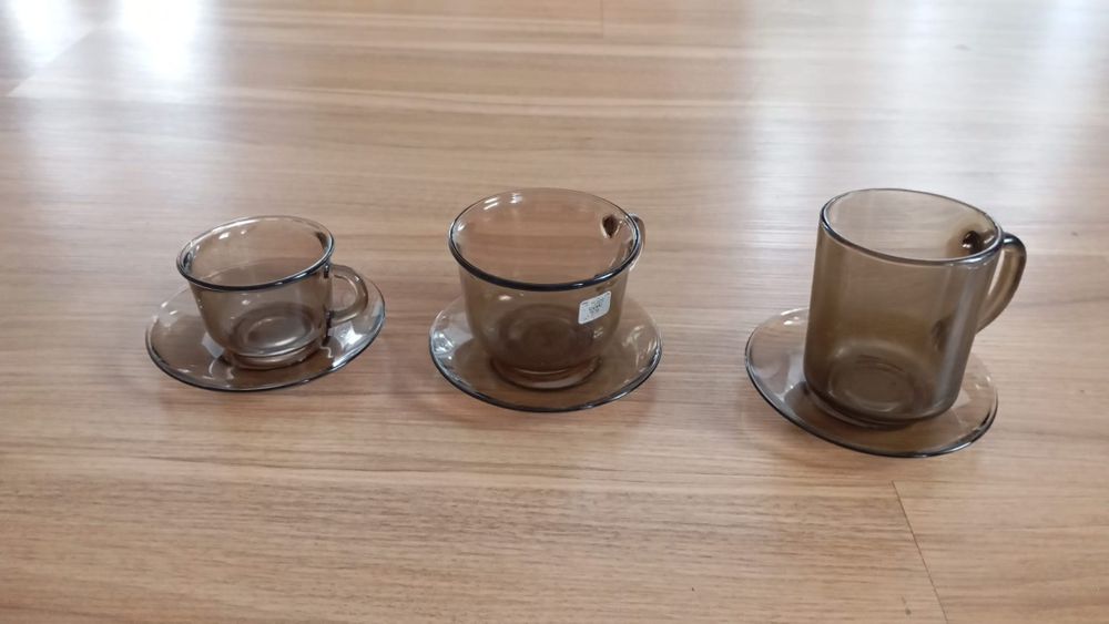 Zestaw szklanek żaroodpornych, 3x6 sztuk i 6 talerzyków