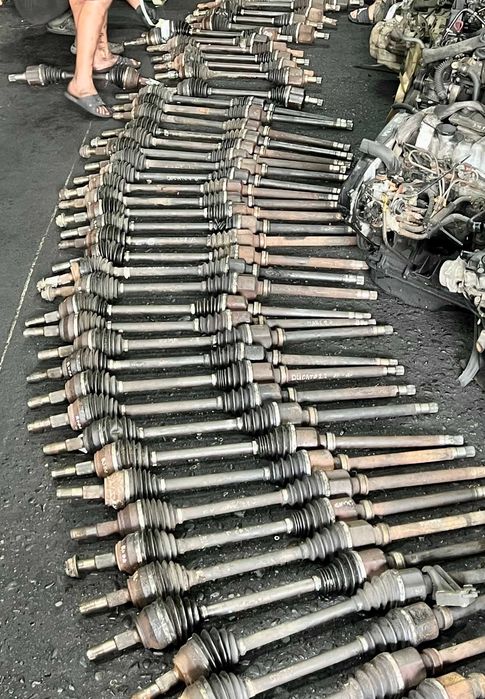 Піввісь права ліва, Полуось