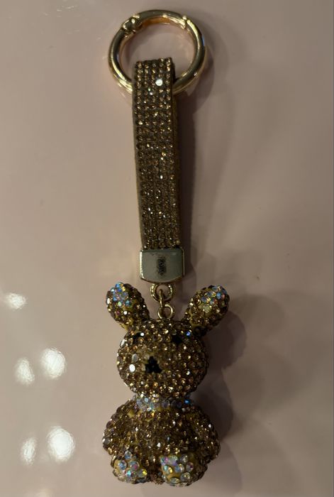 Piękny, nowy, błyszczący breloczek złoty miś okazja