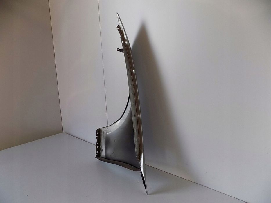 BMW 1 E87 E88 błotnik Prawy - 0604