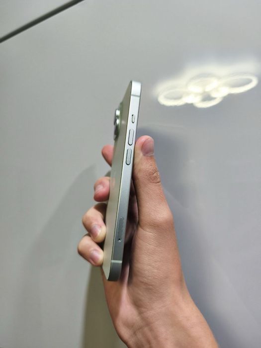 Apple iPhone 15 128gb Green ФИЗ СИМ