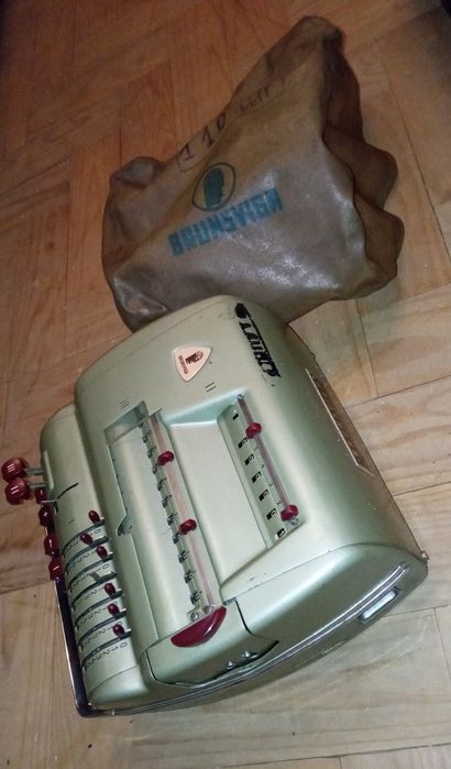 Máquina de calcular eléctrica