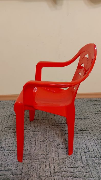 Zestaw dla dziecka: fotelik do karmienia, nocnik, krzesełko, huśtawka