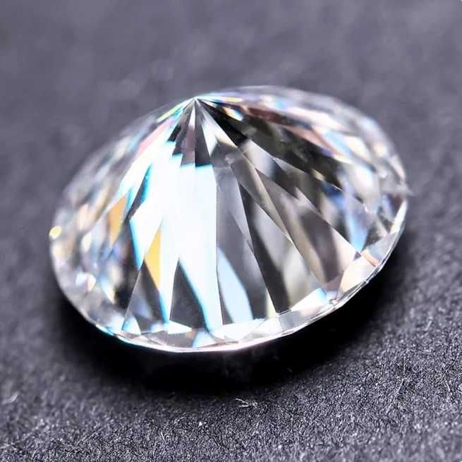 Diament Moissanit Brylant 100FACES! SACURA 5mm-0.5CT VVS1-D