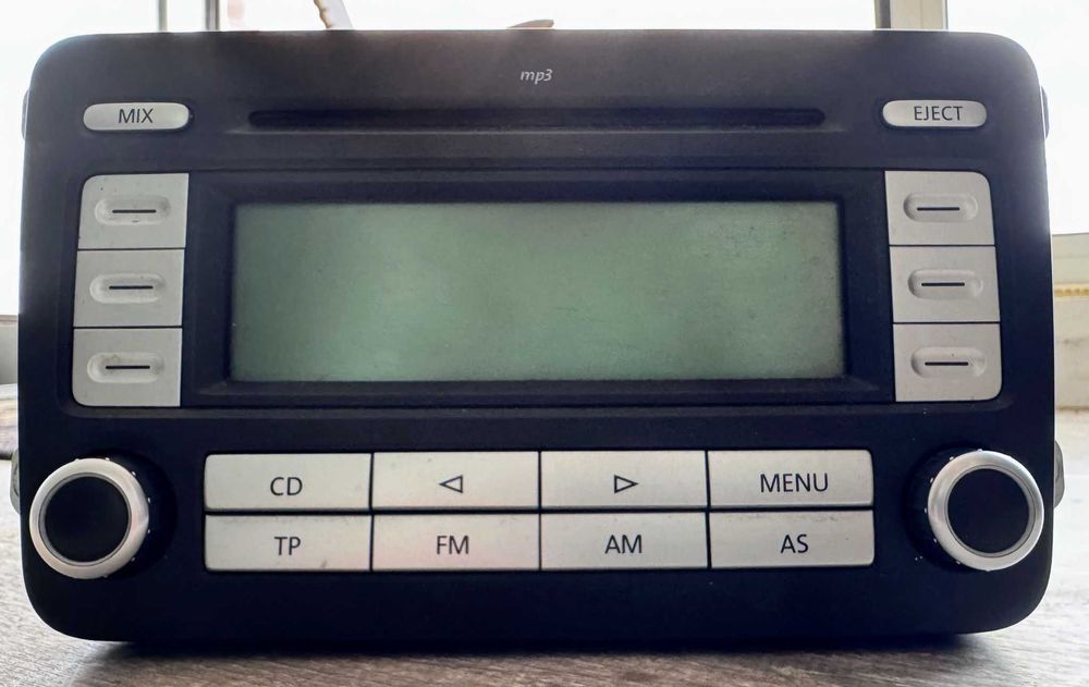 Rádio RCD 300 MP3 para VW Passat B6