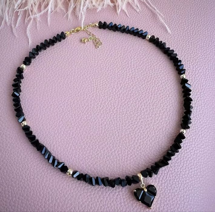 Чокери різні (дуже гарні, з переливом)