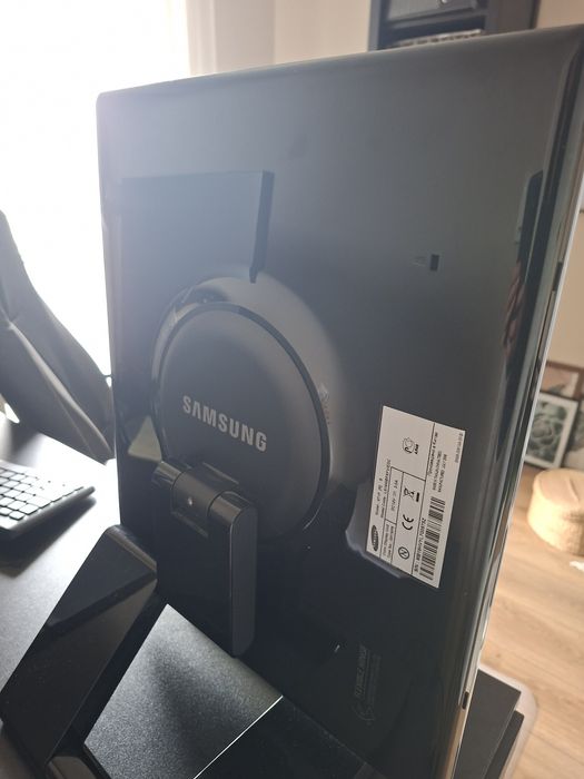 Monitor Samsung 19 cali