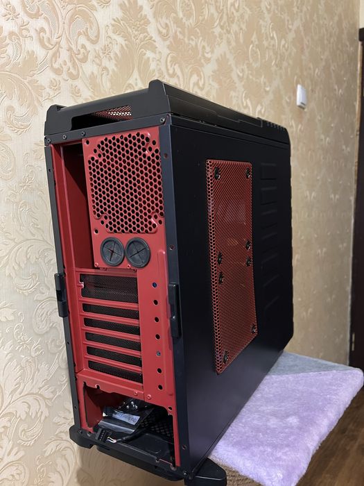 Продам корпус Aerocool PGS STRIKE-X GT
