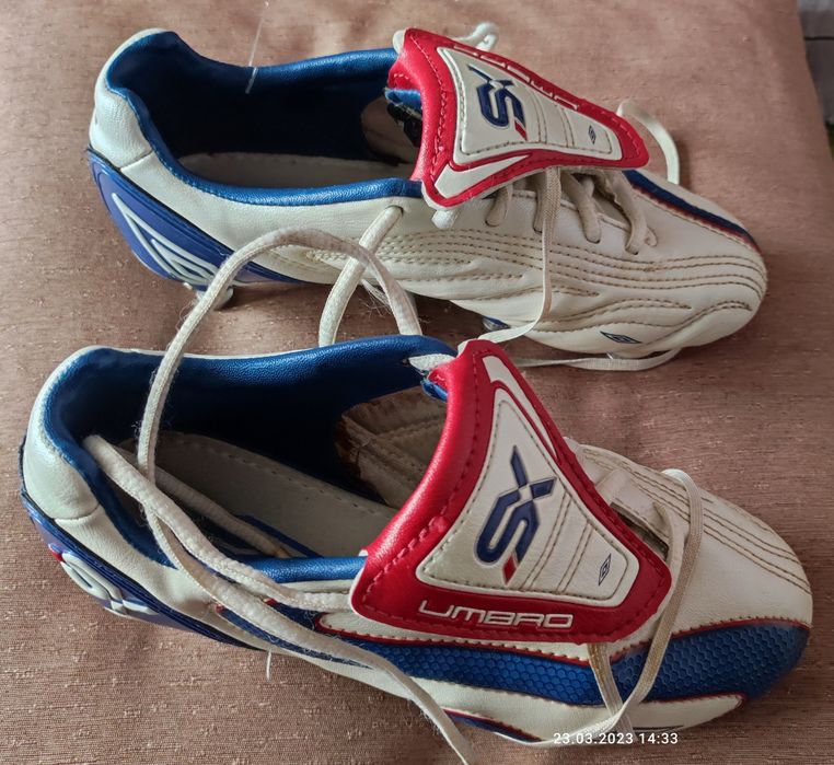Buty piłkarskie Umbro + adidaski