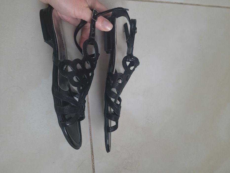 Sandały ażurowe 37 skóra na płaskim obcasie Zodiaco