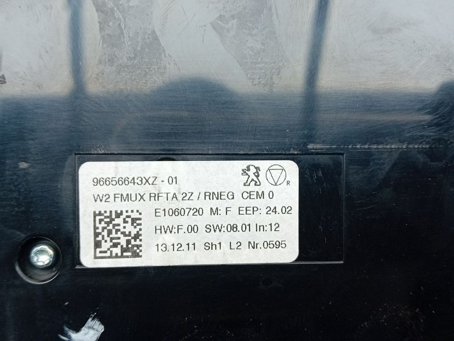 Moldura da consola central / rádio / aro PEUGEOT 508