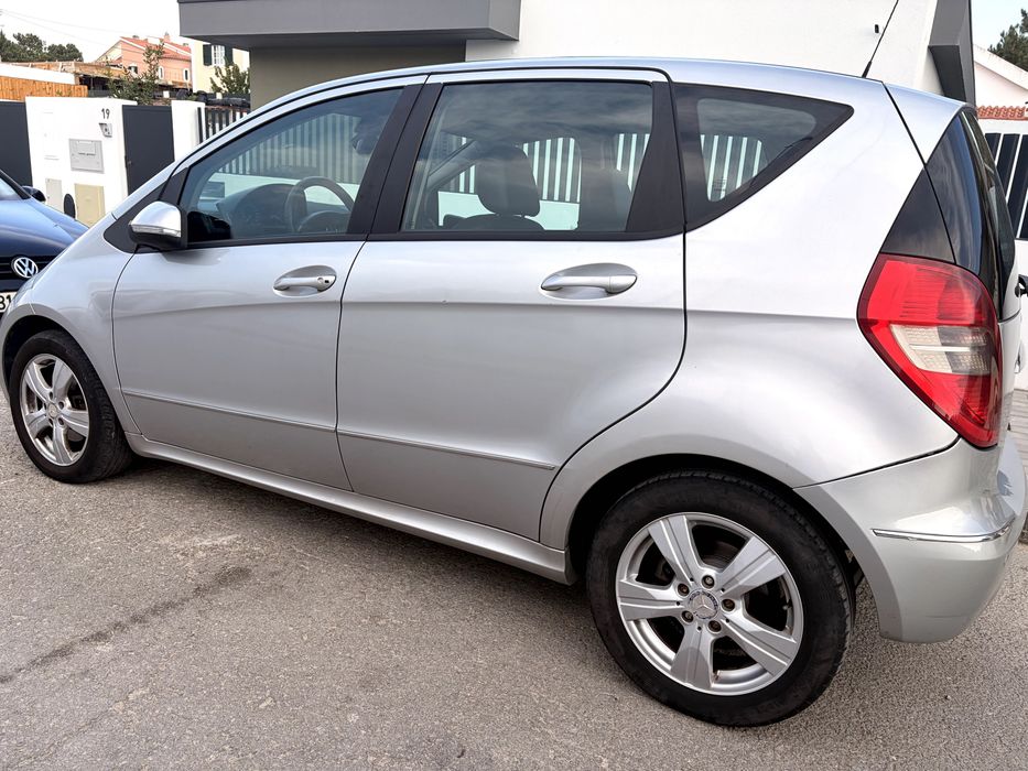 Mercedes-Benz Classe A A180 CDI Automático (2011)