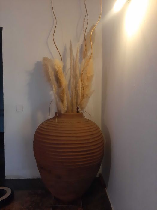 Ánforas antigas , diferentes tamanhos e preço