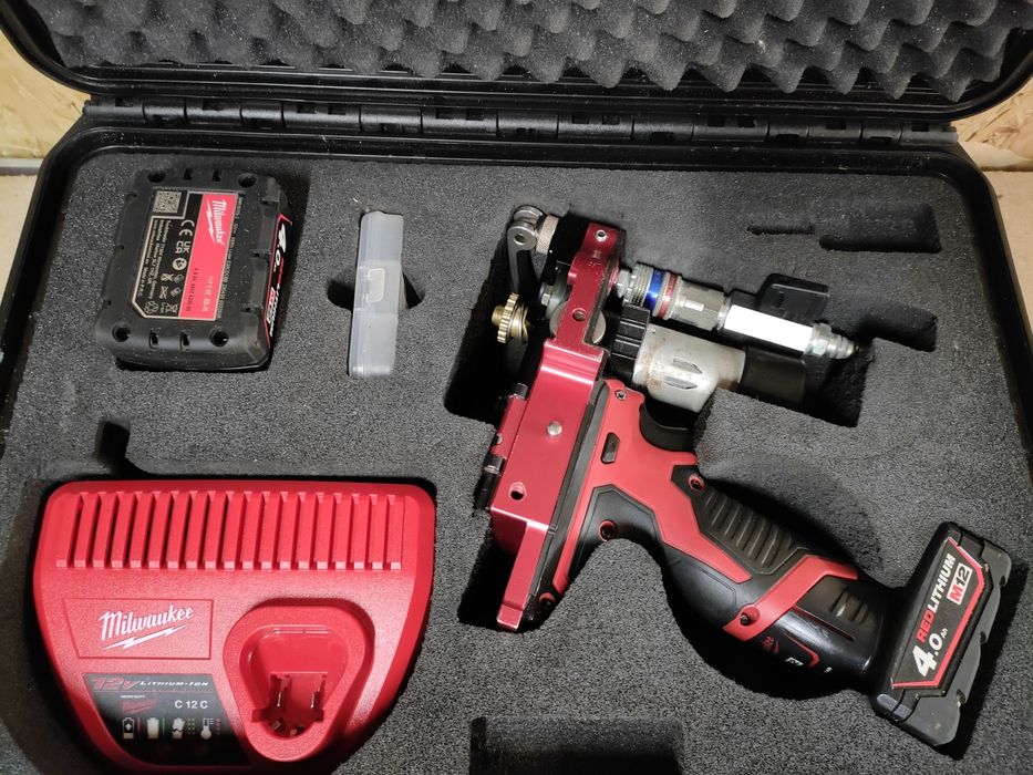 Narzędzie do rozdmuchiwania włókien TRIGGAIR