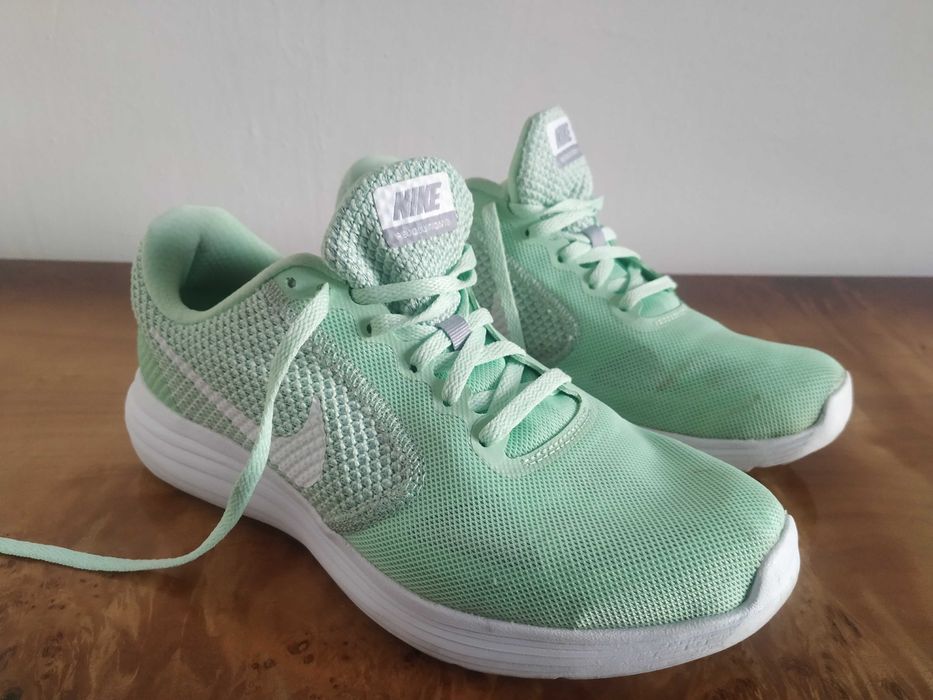ButyNr39 Nike Revolution3 Damskie