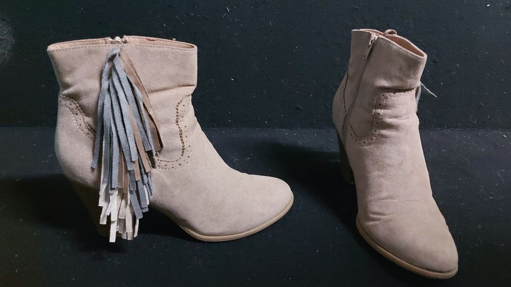 Buty damskie Botki rozmiar 40 zamszowe