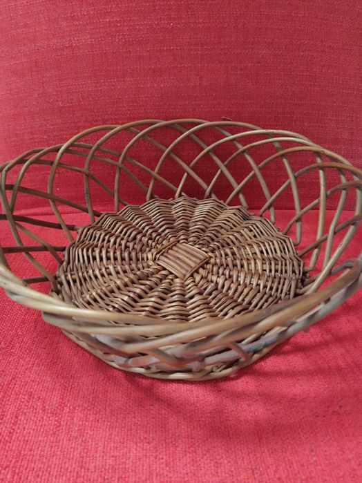 Cesta nova em verga tamanho médio diâmetro 28cm