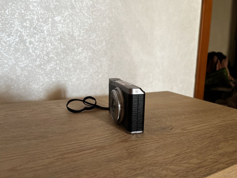 Fujifilm XF1 Black – ідеальний стан, повний комплект, 2 акумулятори