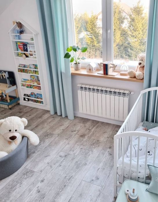 Drewniana biblioteczka domek / półka na książki