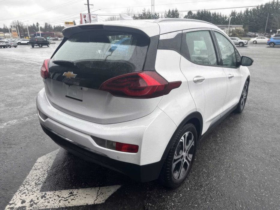 Chevrolet Bolt EV      2021